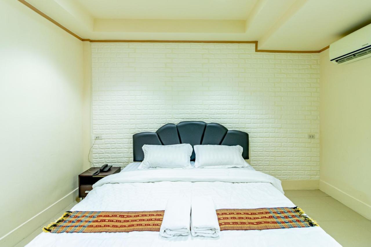 Ice Residence Hotel Bang Sao Thong Esterno foto