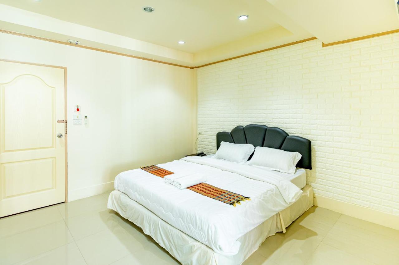 Ice Residence Hotel Bang Sao Thong Esterno foto